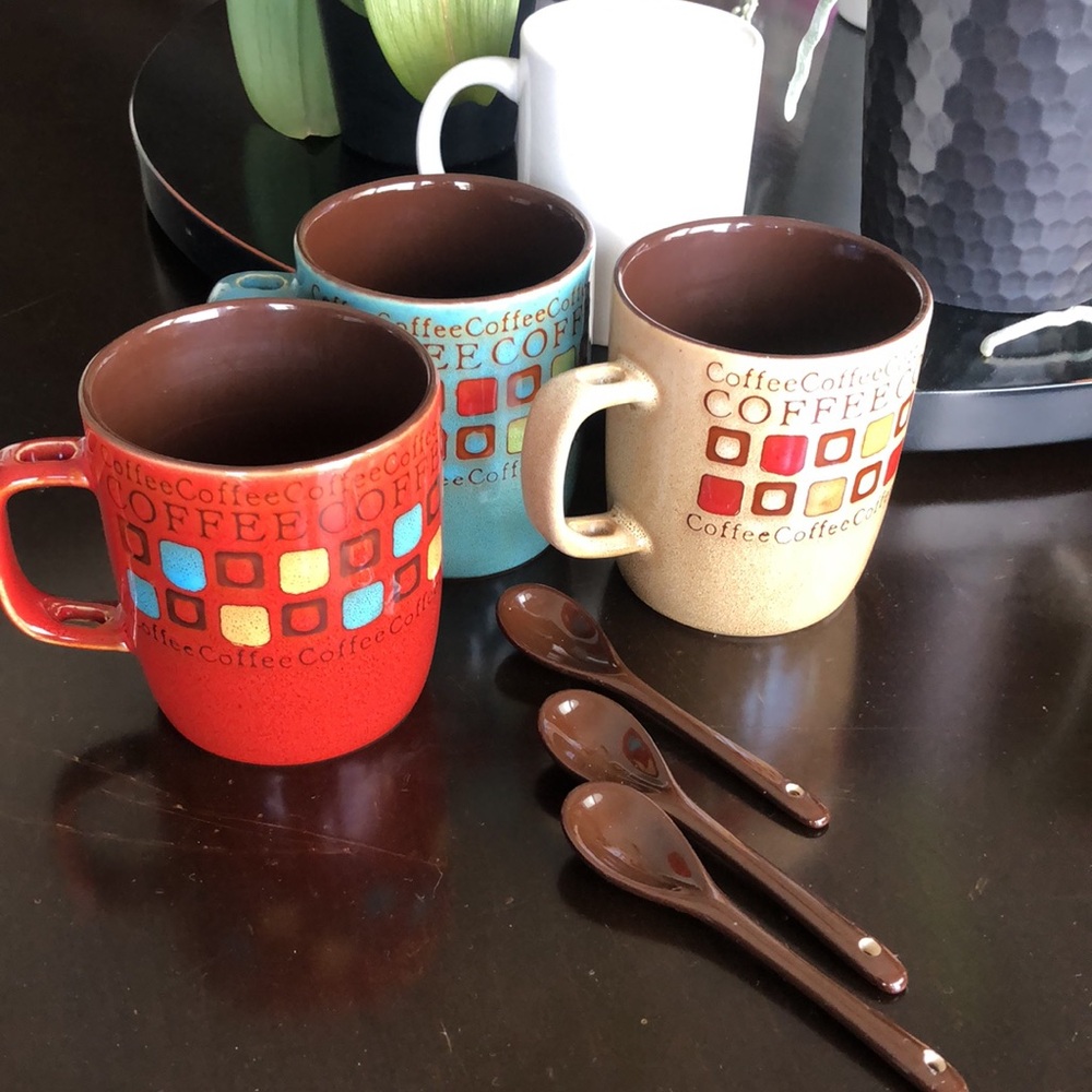 ☕️cups & spoons🥄 vintage! Preloved very good condition! 3 prints &  1 solid!
